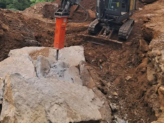 Excavación en terreno rocoso