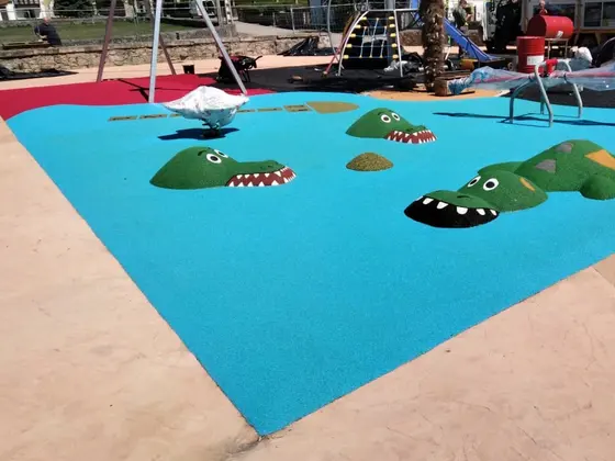 Zona infantil con figuras de animales